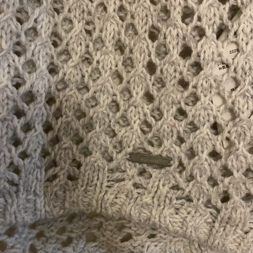 Gilly Hicks Sweater - Picture 3 of 4